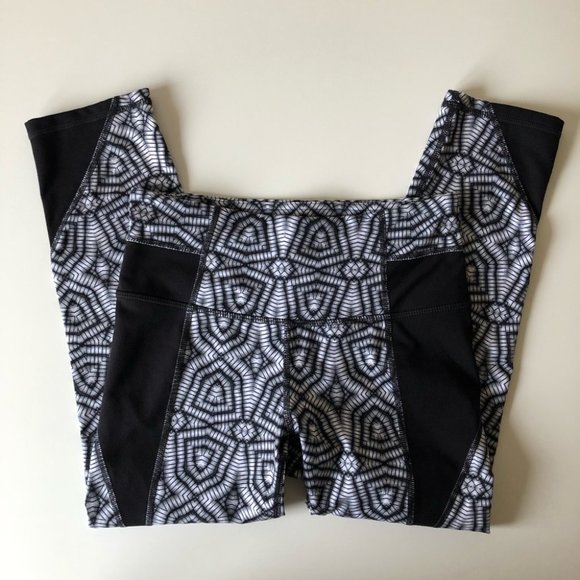Athleta High Rise Geo Print Chaturanga Leggings XS - Picture 4 of 13